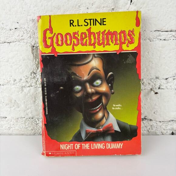 Vintage 90’s R.L. Stine Goosebumps Night Of The Living Dummy Book #7 - Picture 1 of 4